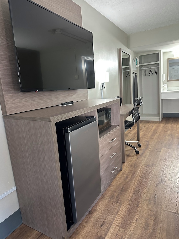 New Bedford Inn Suites 59/69