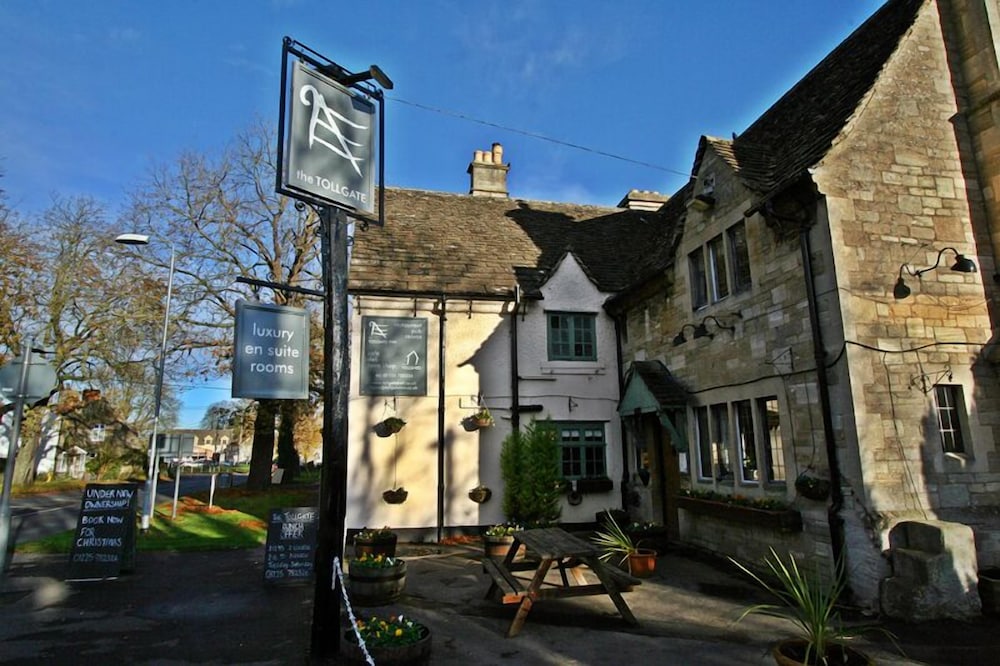 The Tollgate Inn 29/35