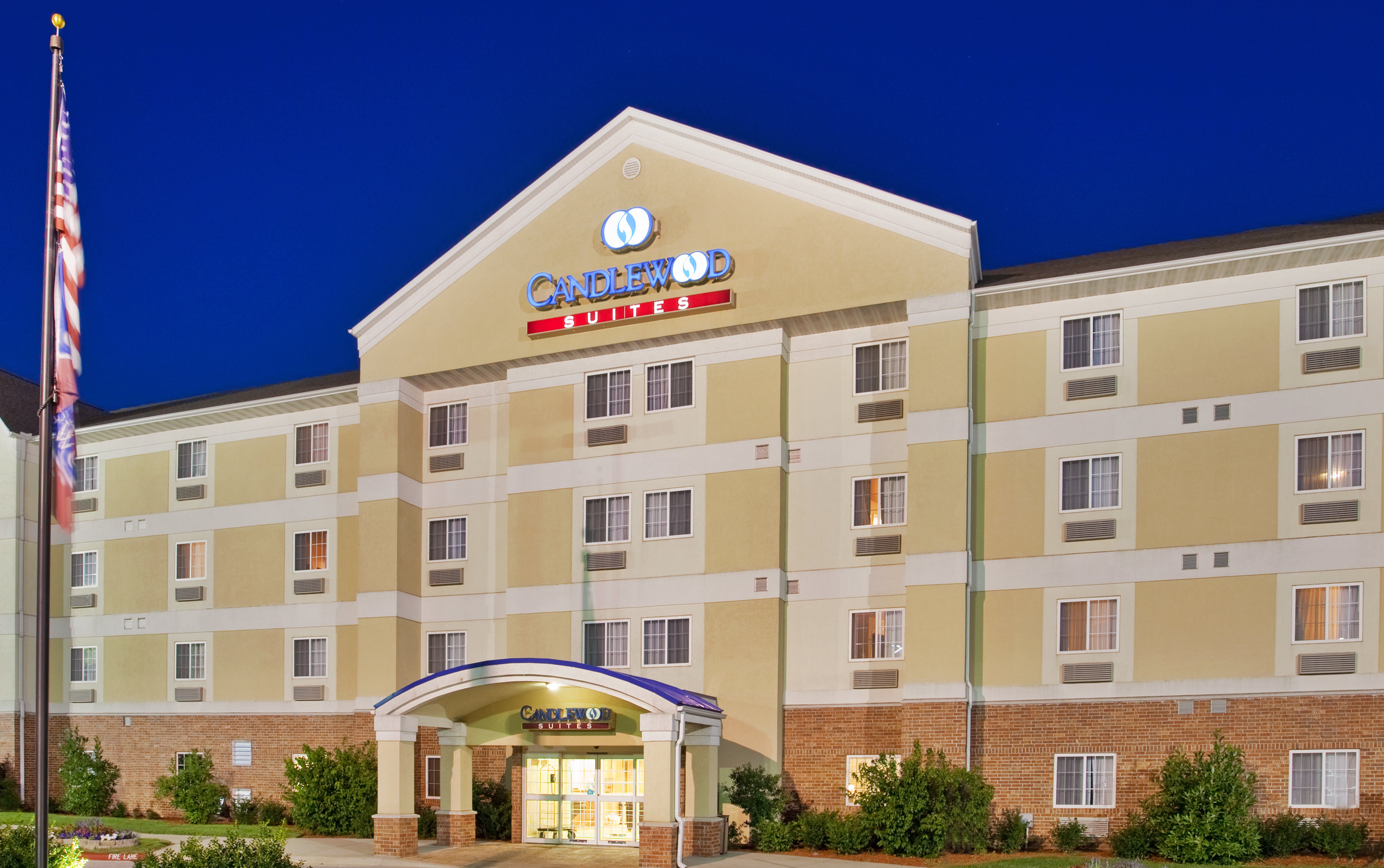 Candlewood Suites Joplin 2/35