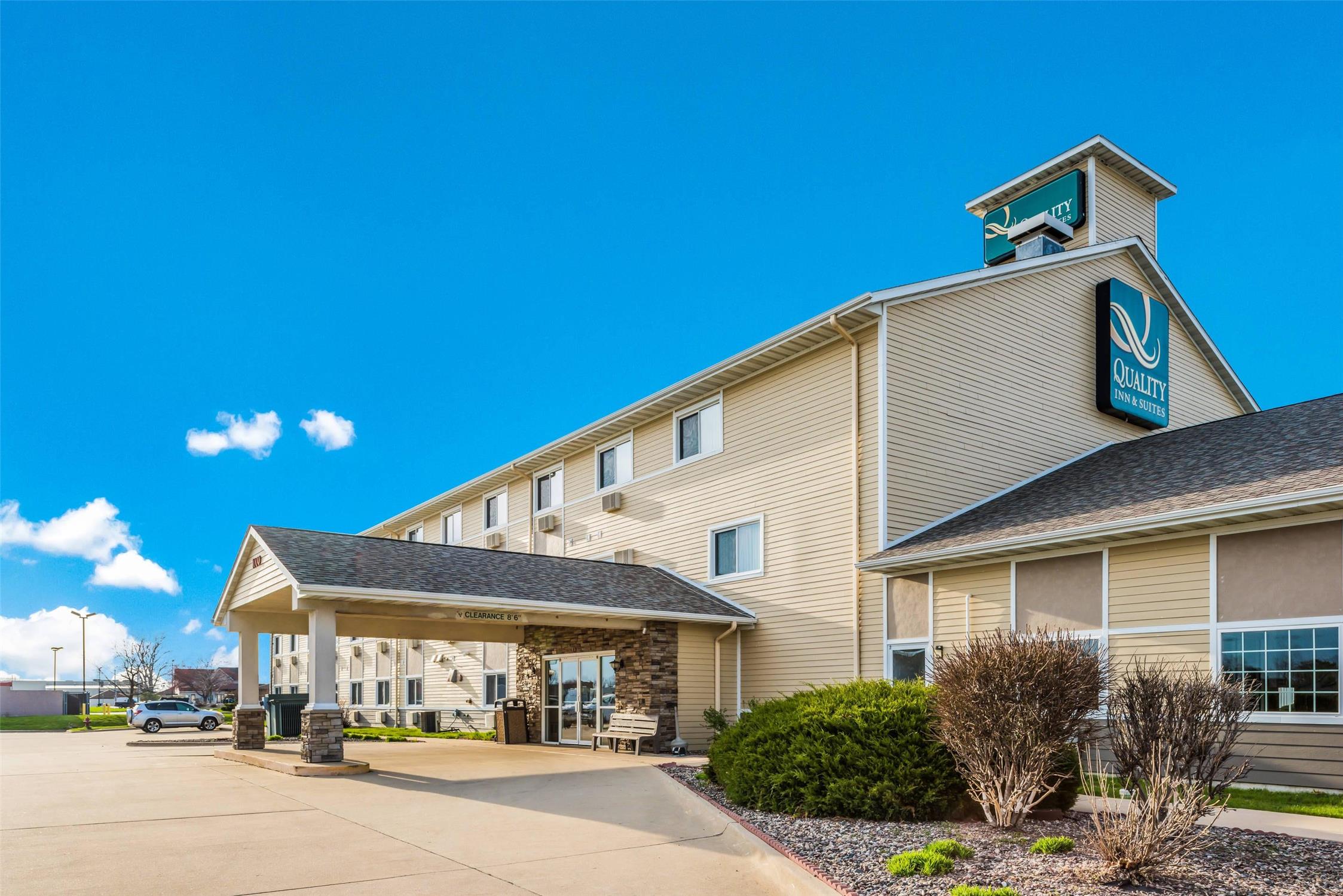 Quality Inn & Suites Eldridge Davenport North 30/31