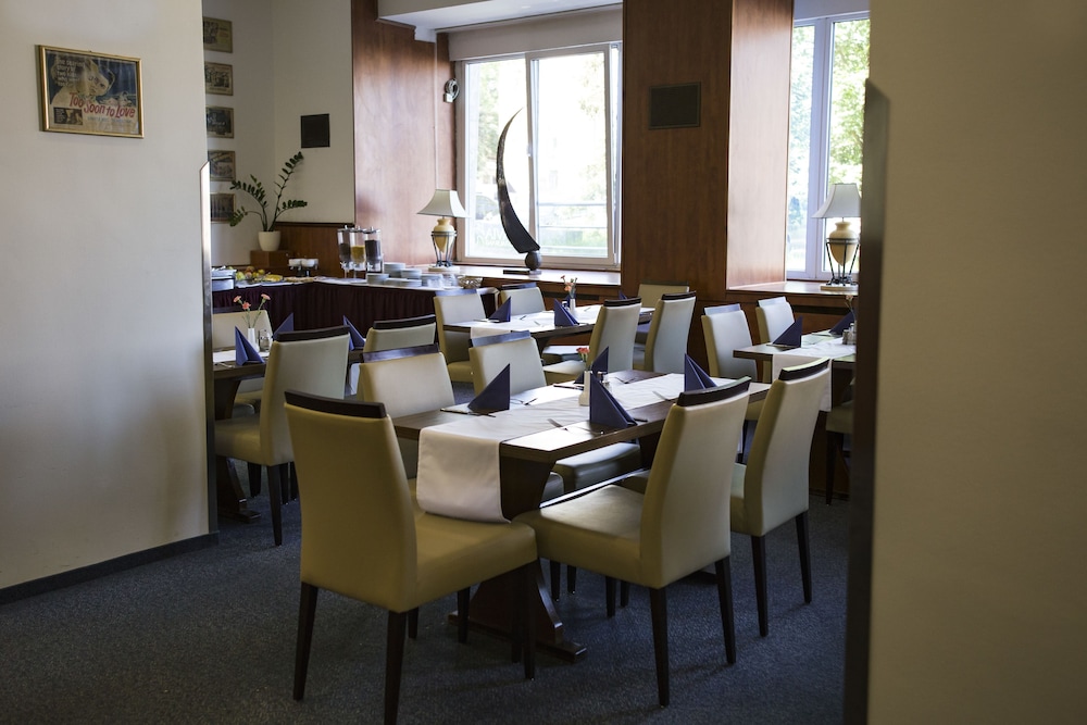 HOTEL MARTTEL 40/62