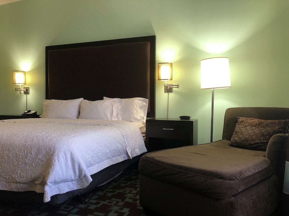 Hampton Inn & Suites Nashville @ Opryland 26/56
