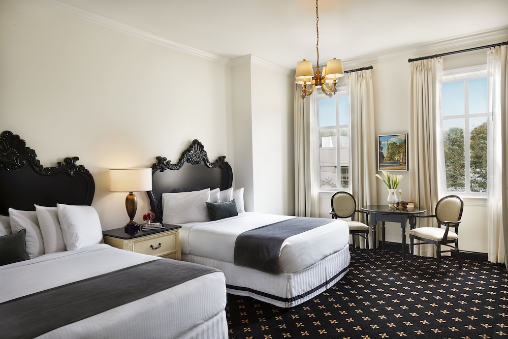 GUEST ROOM, TRADITIONAL, 2 QUEEN BEDS
