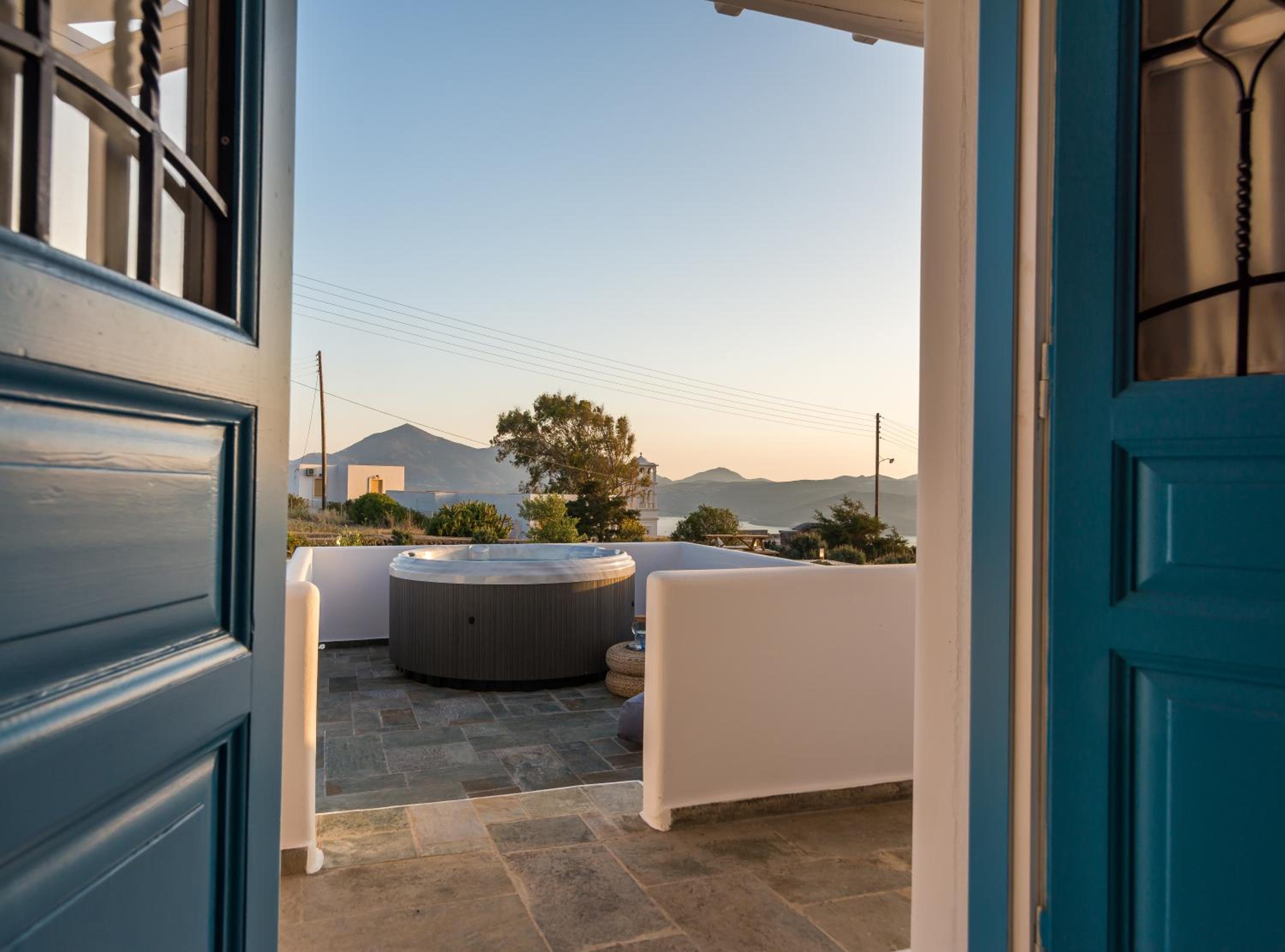 Eiriana Luxury Suites 47/60