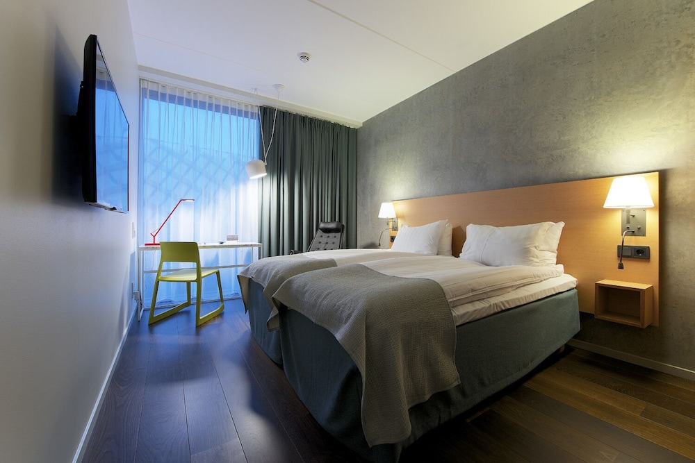 STANDARD, TWIN BEDS