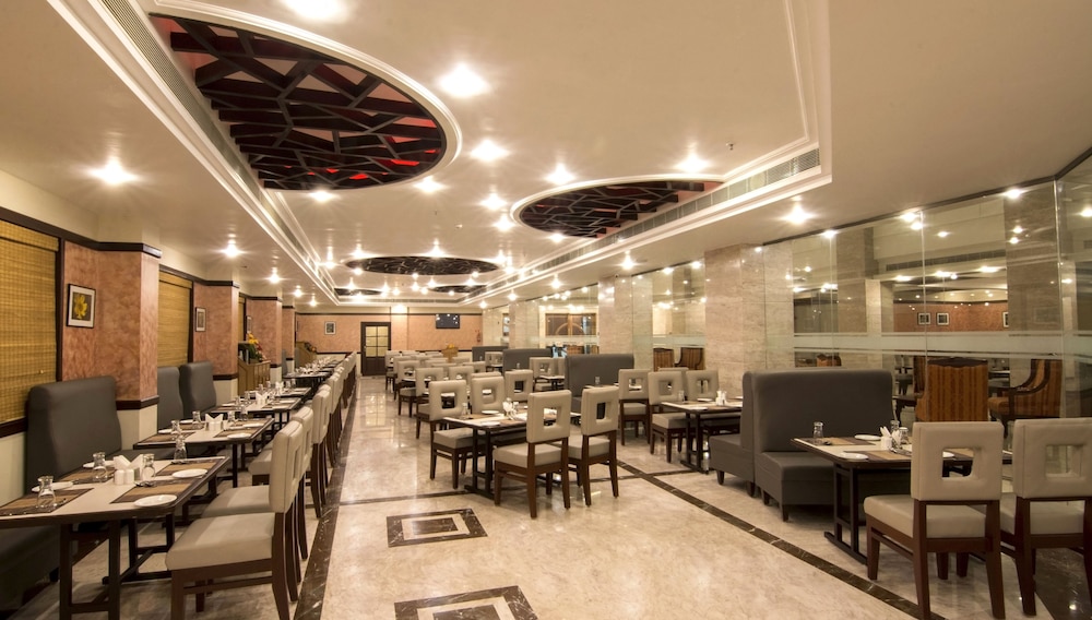 Shenbaga Hotel and Convention Centre 22/31