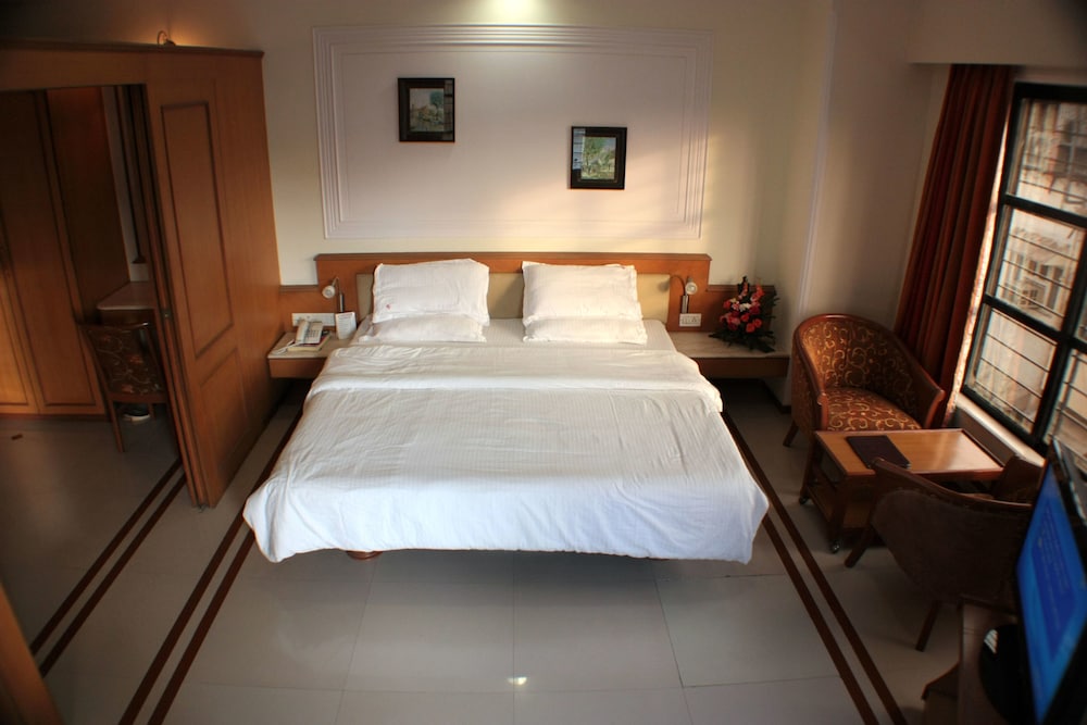 Garden Hotel 15/50