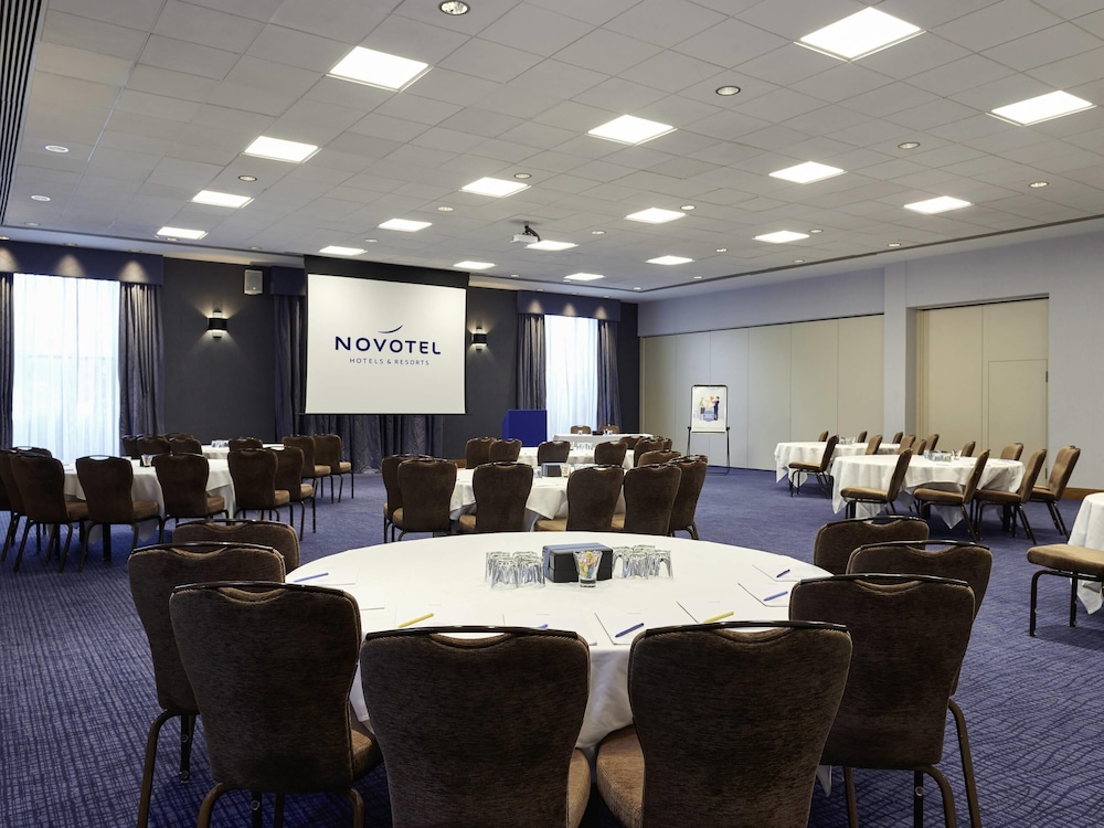 NOVOTEL LONDON STANSTED AIRPORT 61/69