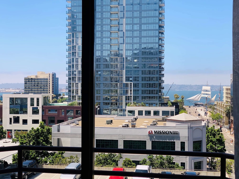 Best Western Plus Bayside Inn in SAN DIEGO - CA