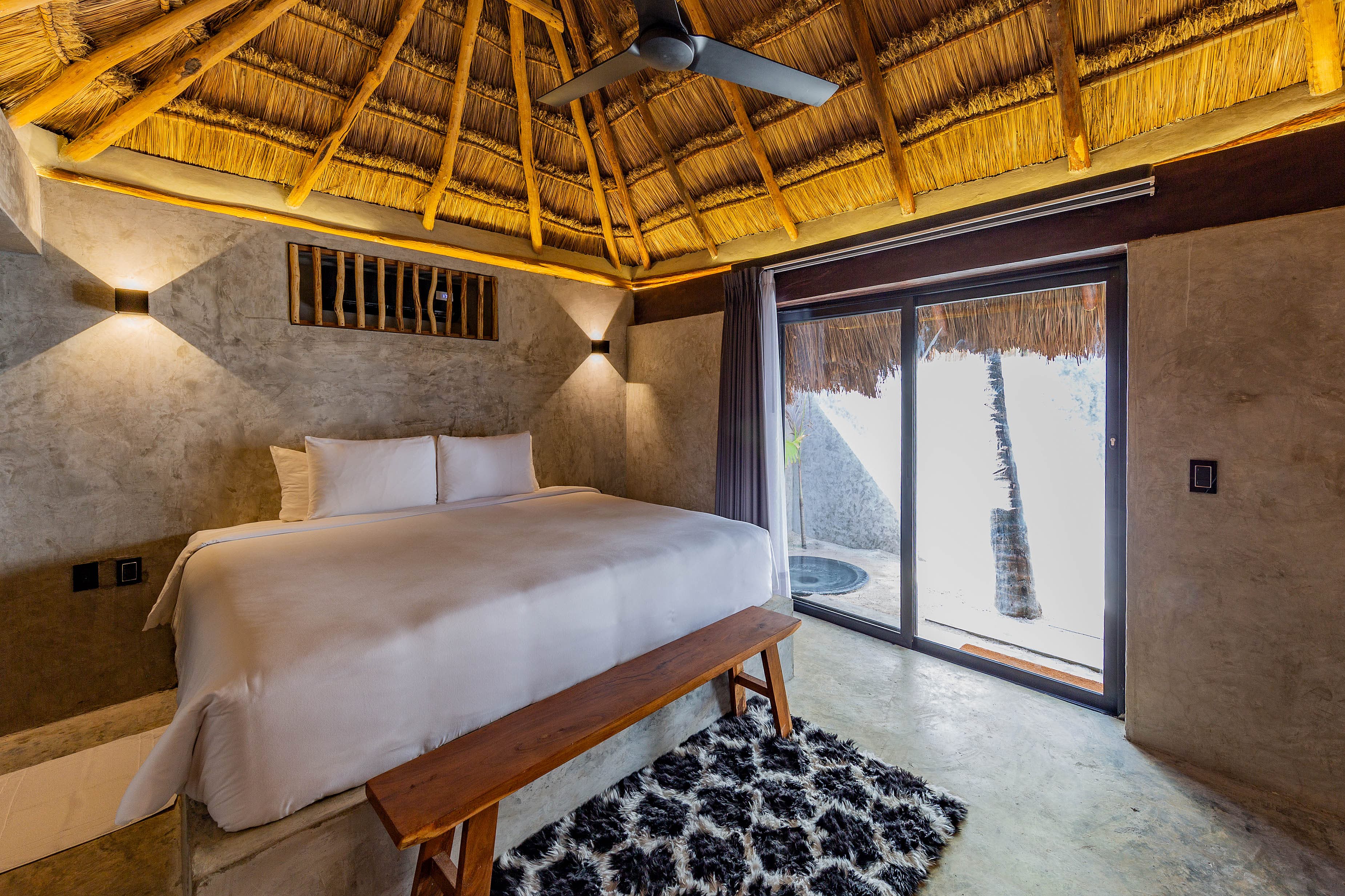 Room, King Bed, Garden View