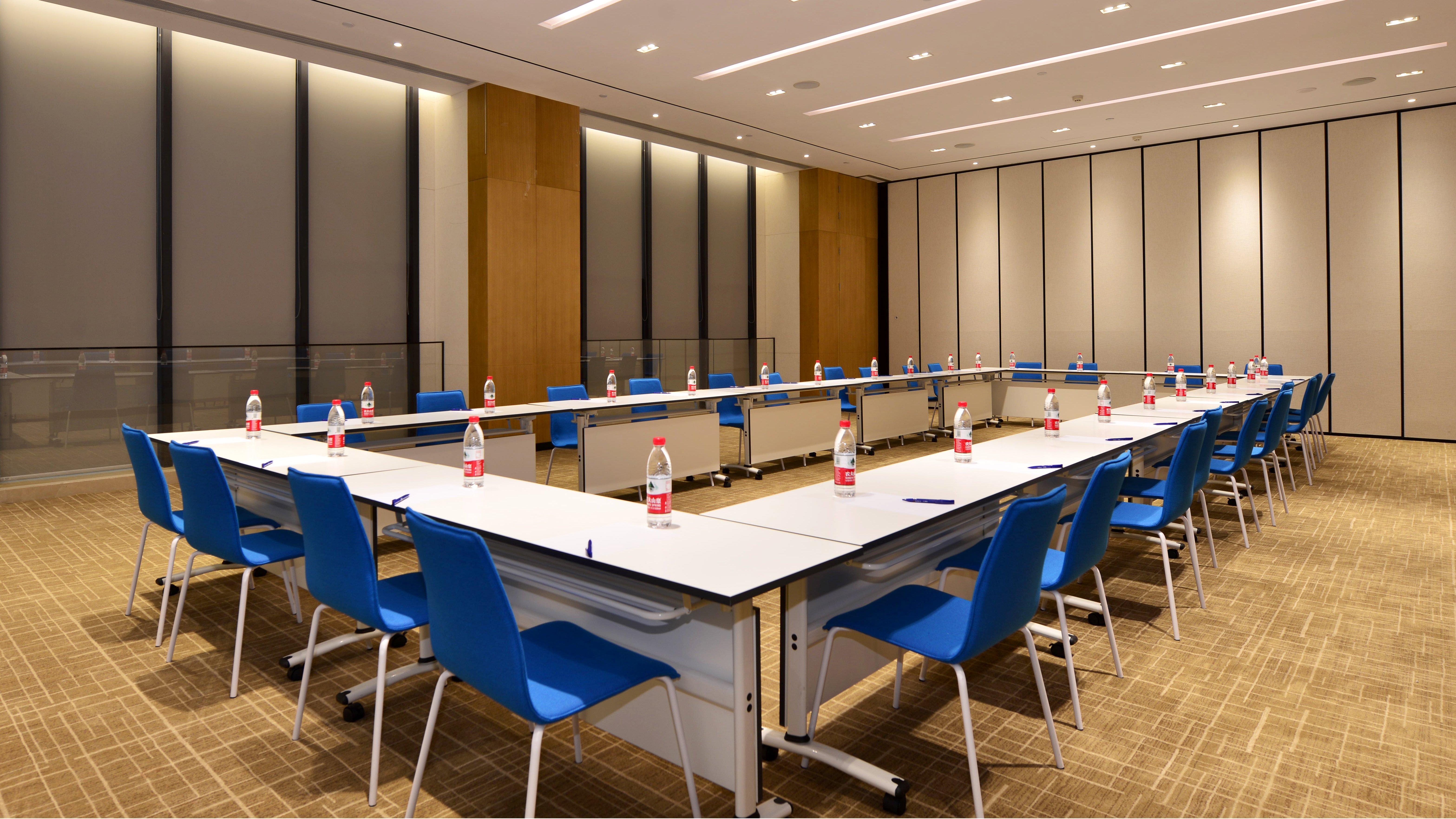 Holiday Inn Express Luanchuan 22/27