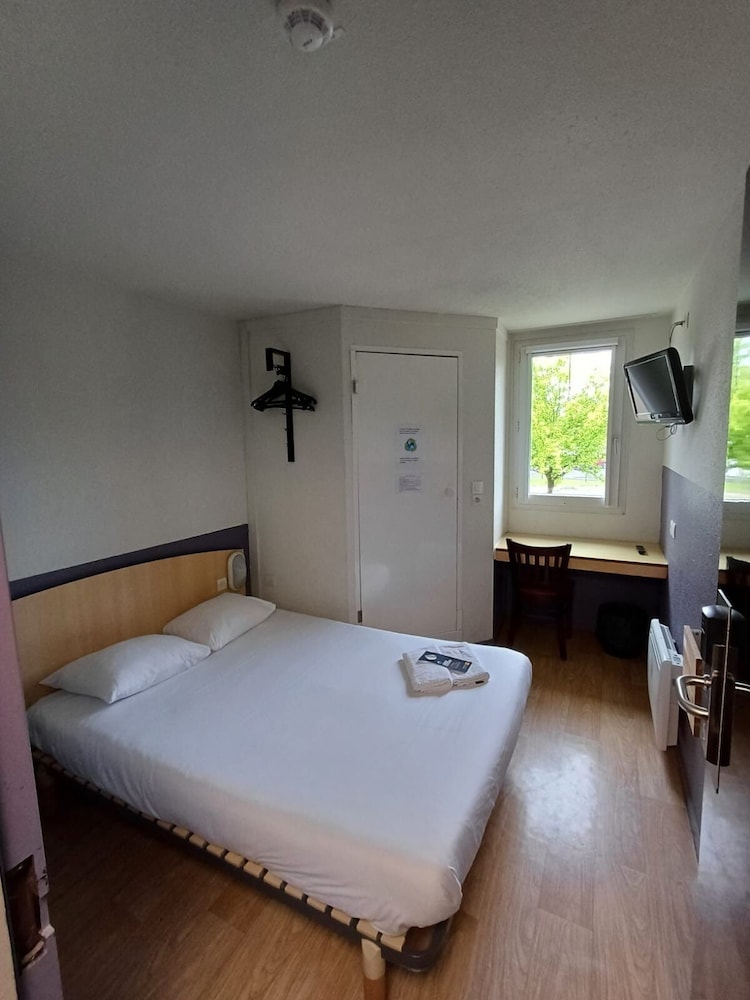Hotel Premiere Classe Niort Est - Chauray 19/57