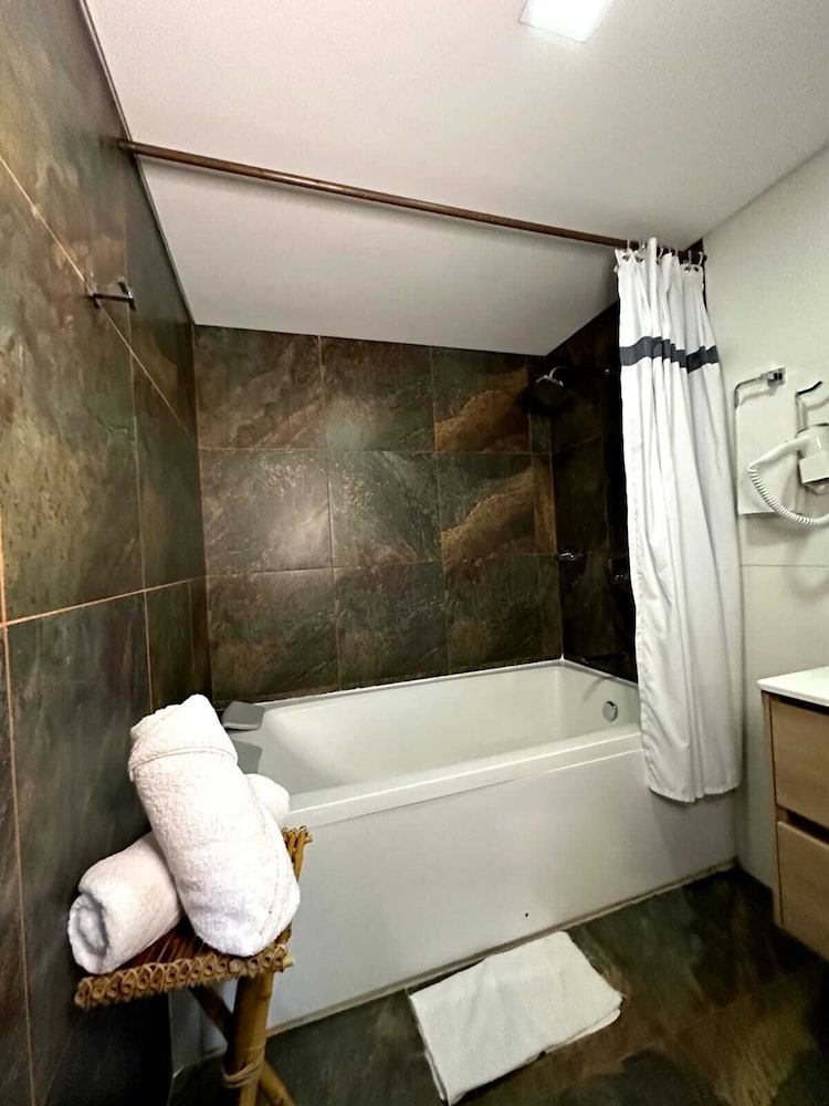 Hotel Zona Verde 42/43
