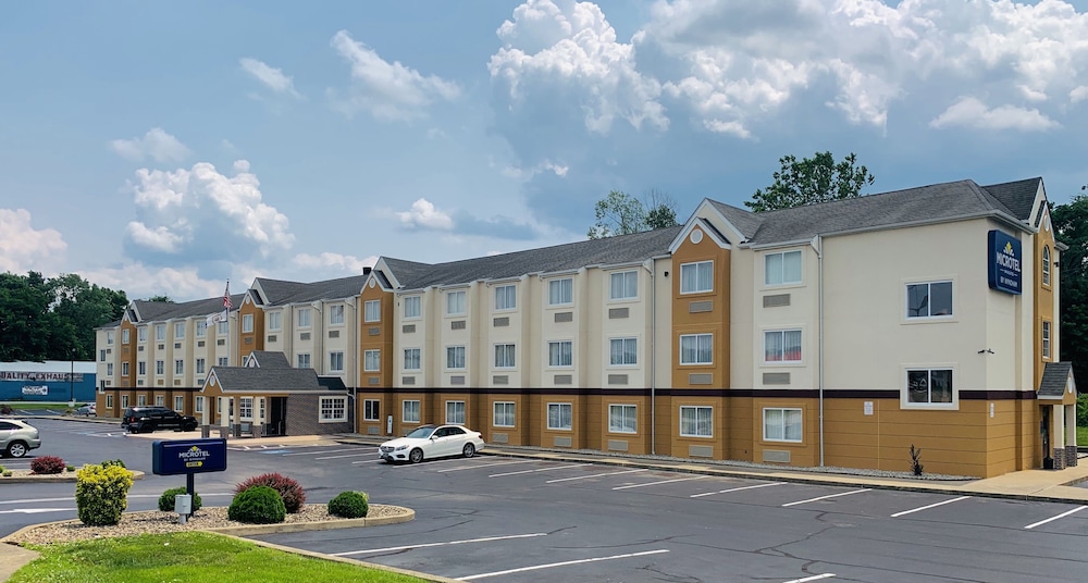 Microtel Inn & Suites By Wyndham Charleston Wv 35/37