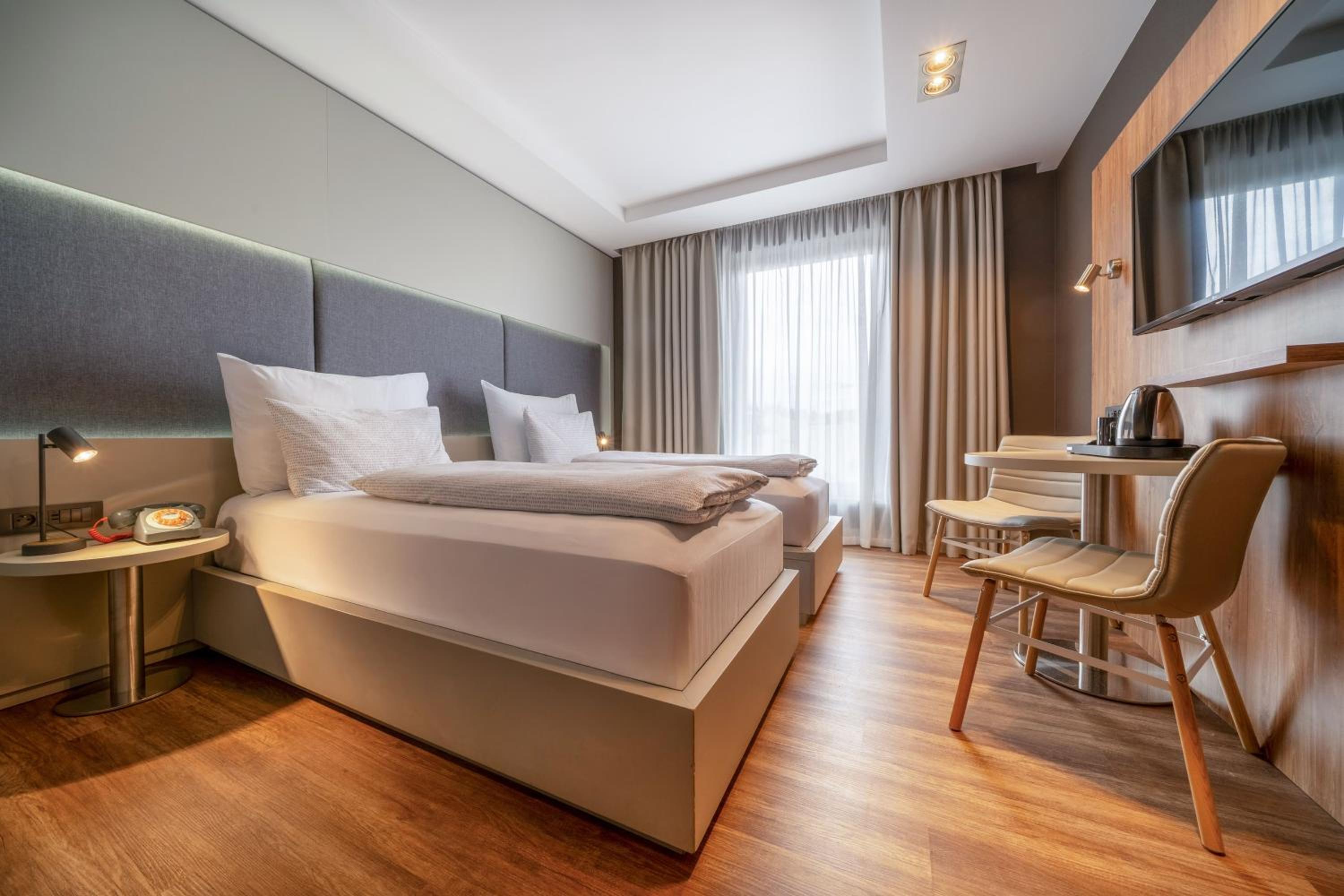 Innside, Double Bed