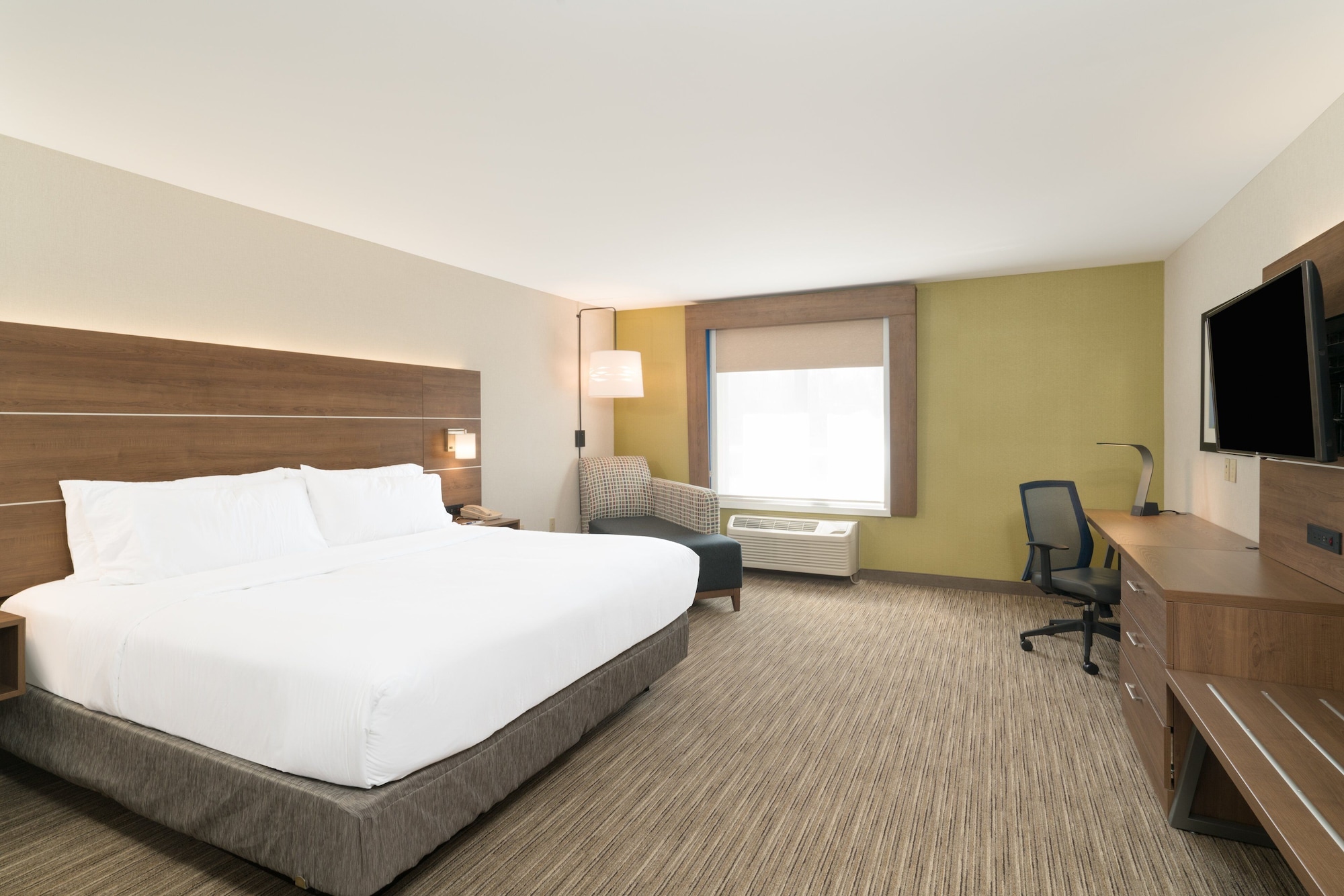 Standard, Queen Bed