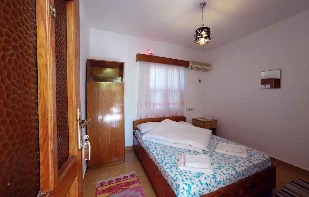 Baris Pension & Bungalows 11/50