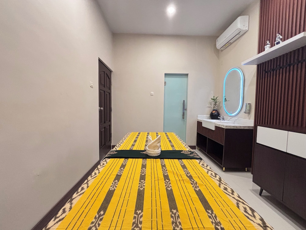 LOMBOK GARDEN HOTEL 44/70