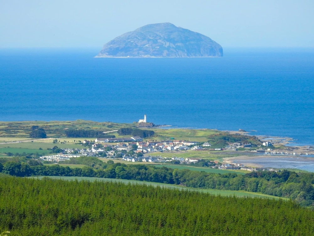 Woodland Bay Hotel 34/50