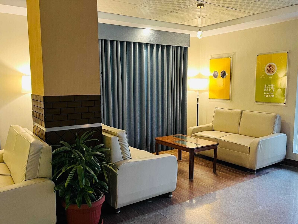 Airport Hotel 46/59