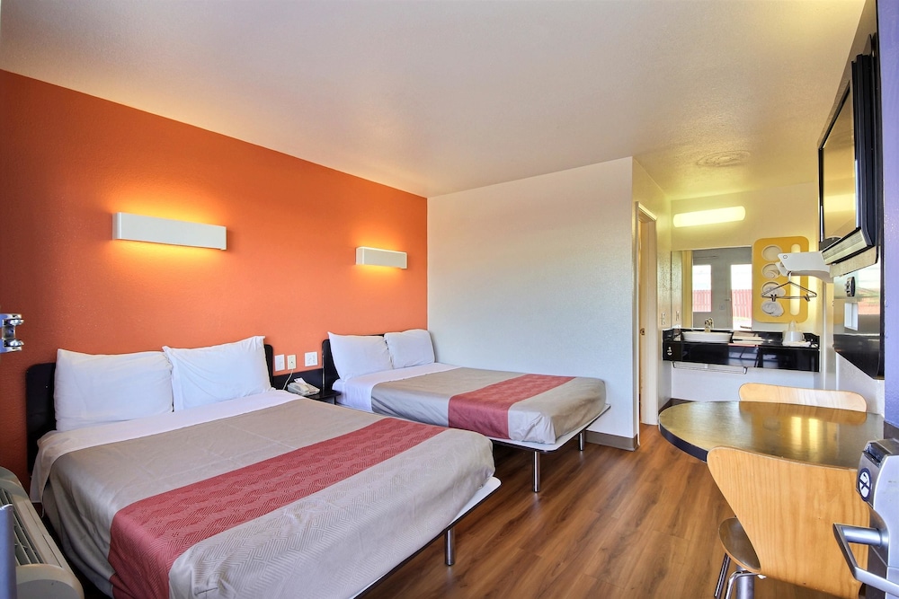Motel6 Laredo Tx South 18/49