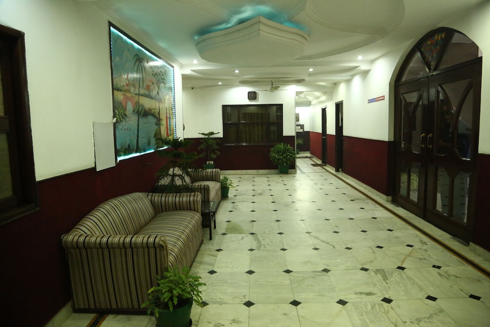 Hotel Krishna Sagar(Raj Nagar) 47/62