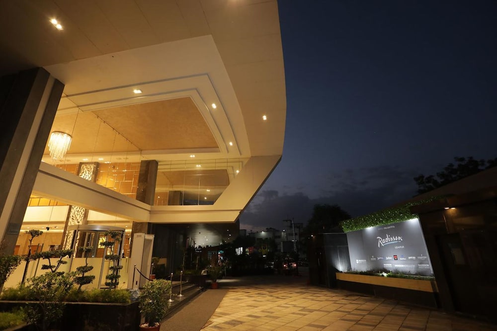 RADISSON UDAIPUR 7/69