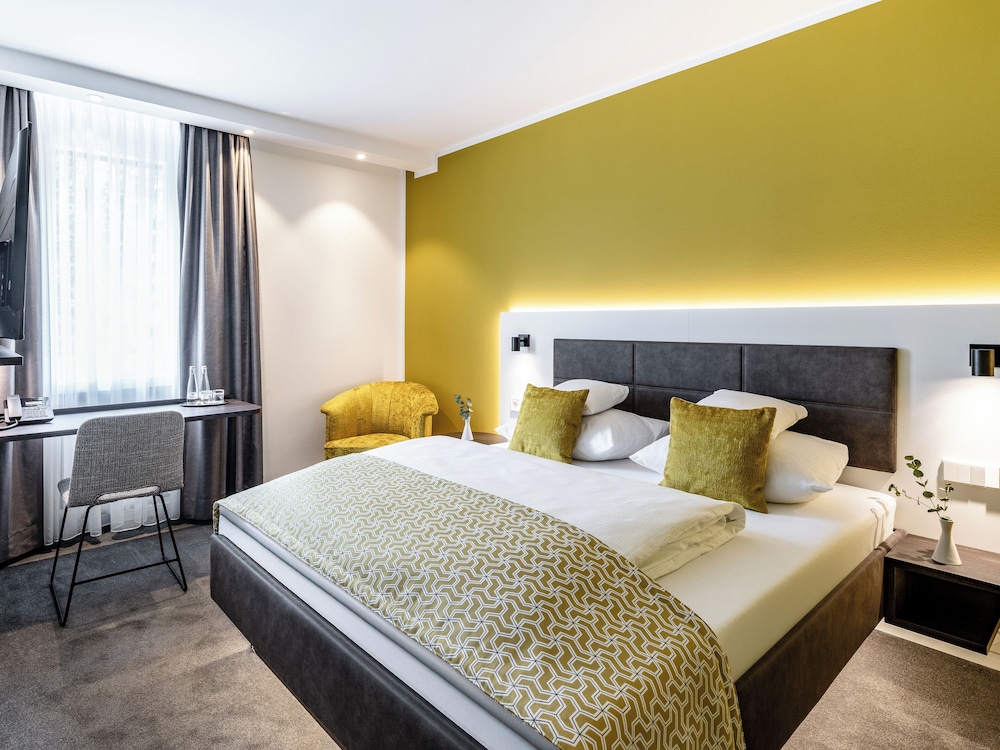 CITY, DOUBLE BED