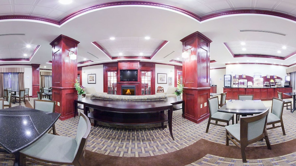 Holiday Inn Express Hotel Suites Guymon 8/69