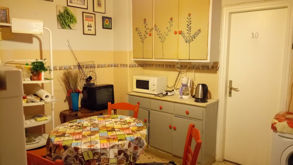 Athens House 31/49