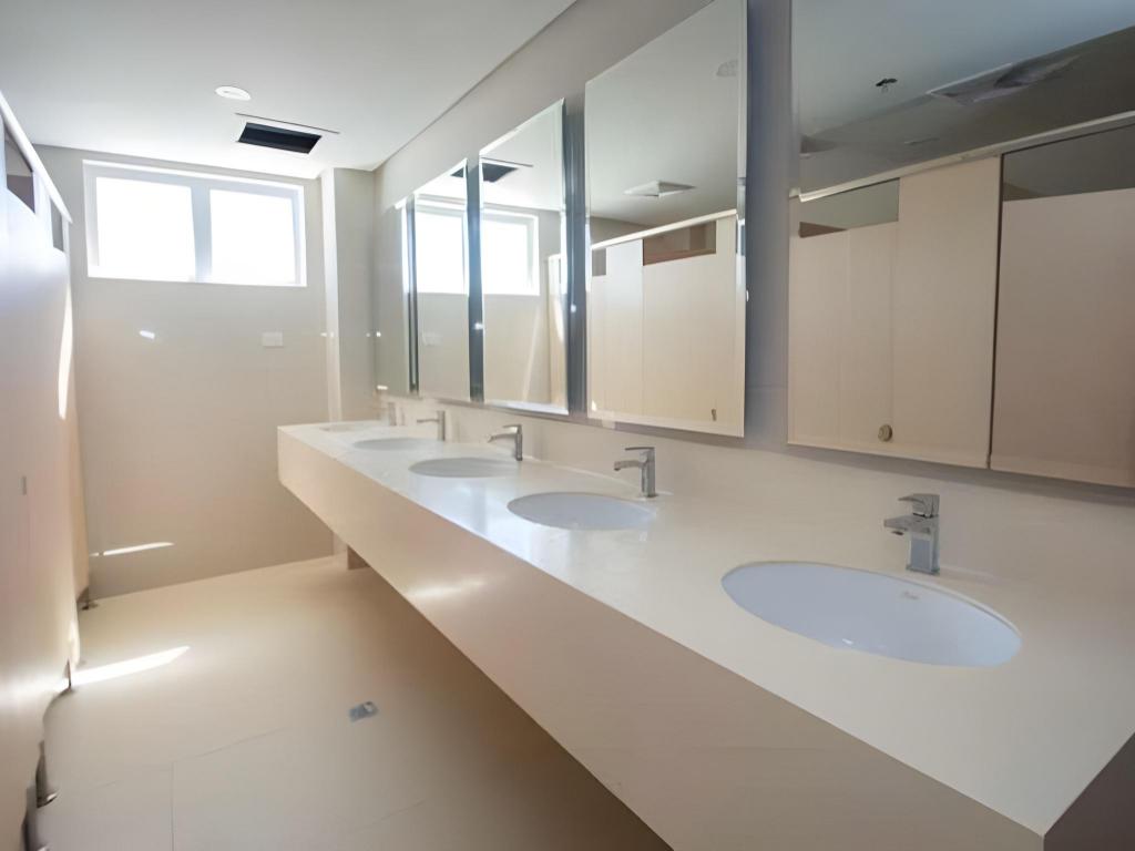 Female Dorm, Female Only, 8 Beds