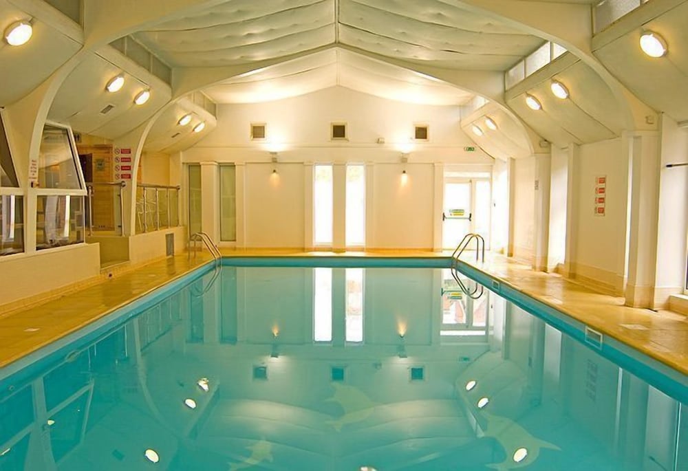 St. Ives Hotel 24/50