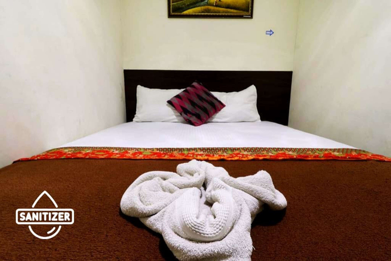غرفة قياسية بسرير مزدوج بحمام مشترك، Bantal Guling Pasar Baru Bandung 2/3