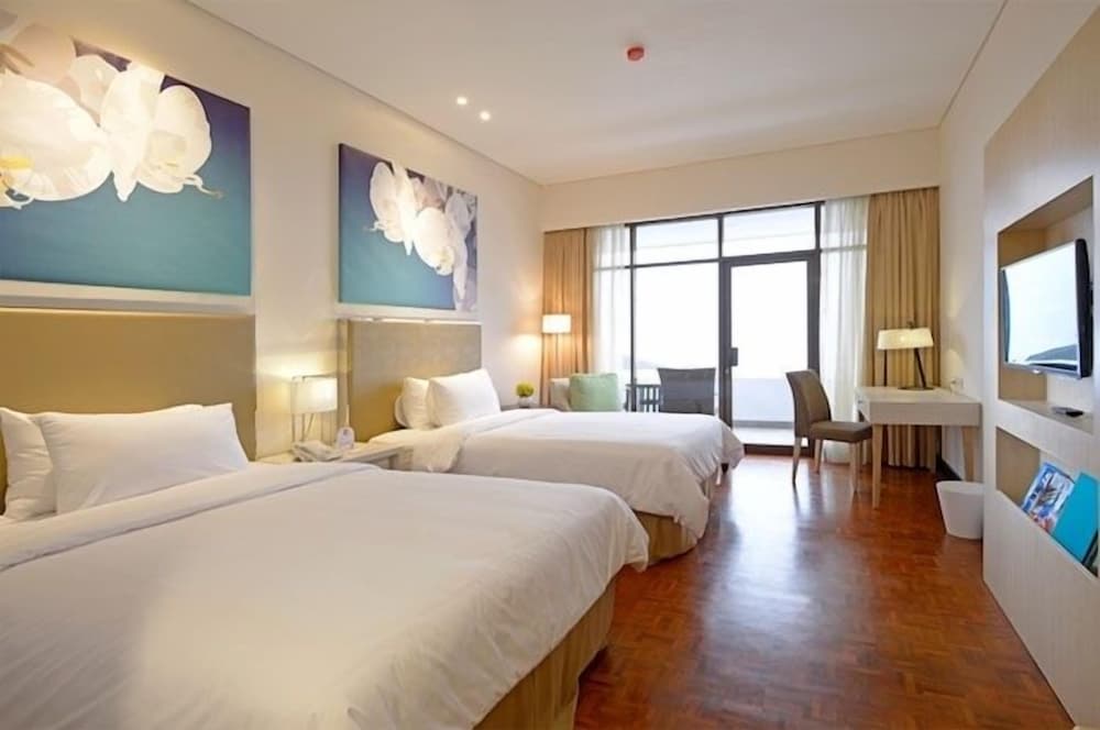 Surya Hotel Cottages Prigen 12/52