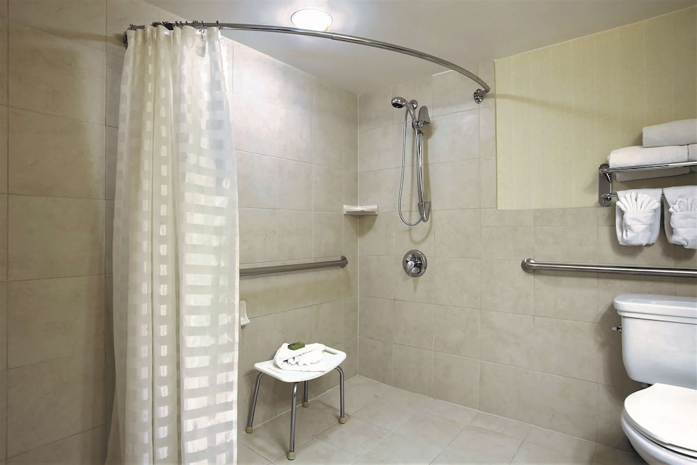 Embassy Suites by Hilton Denver Tech Center 15/64