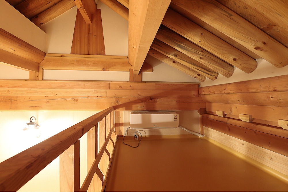 Hanok Hyeyum 22/50