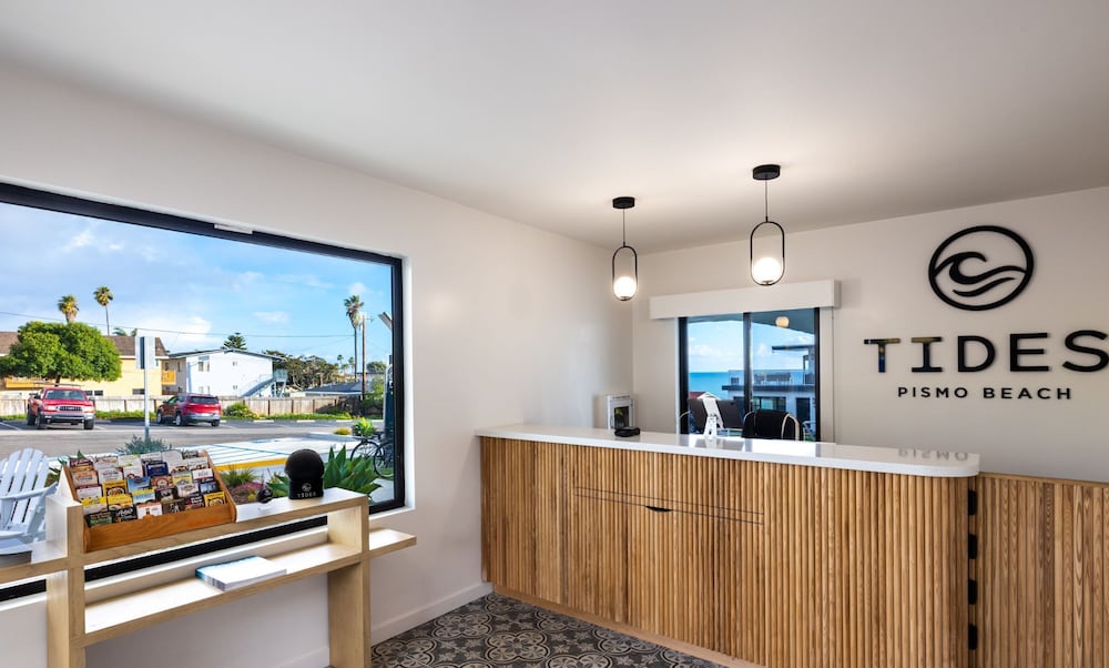 Tides Oceanview Inn & Cottages 10/50