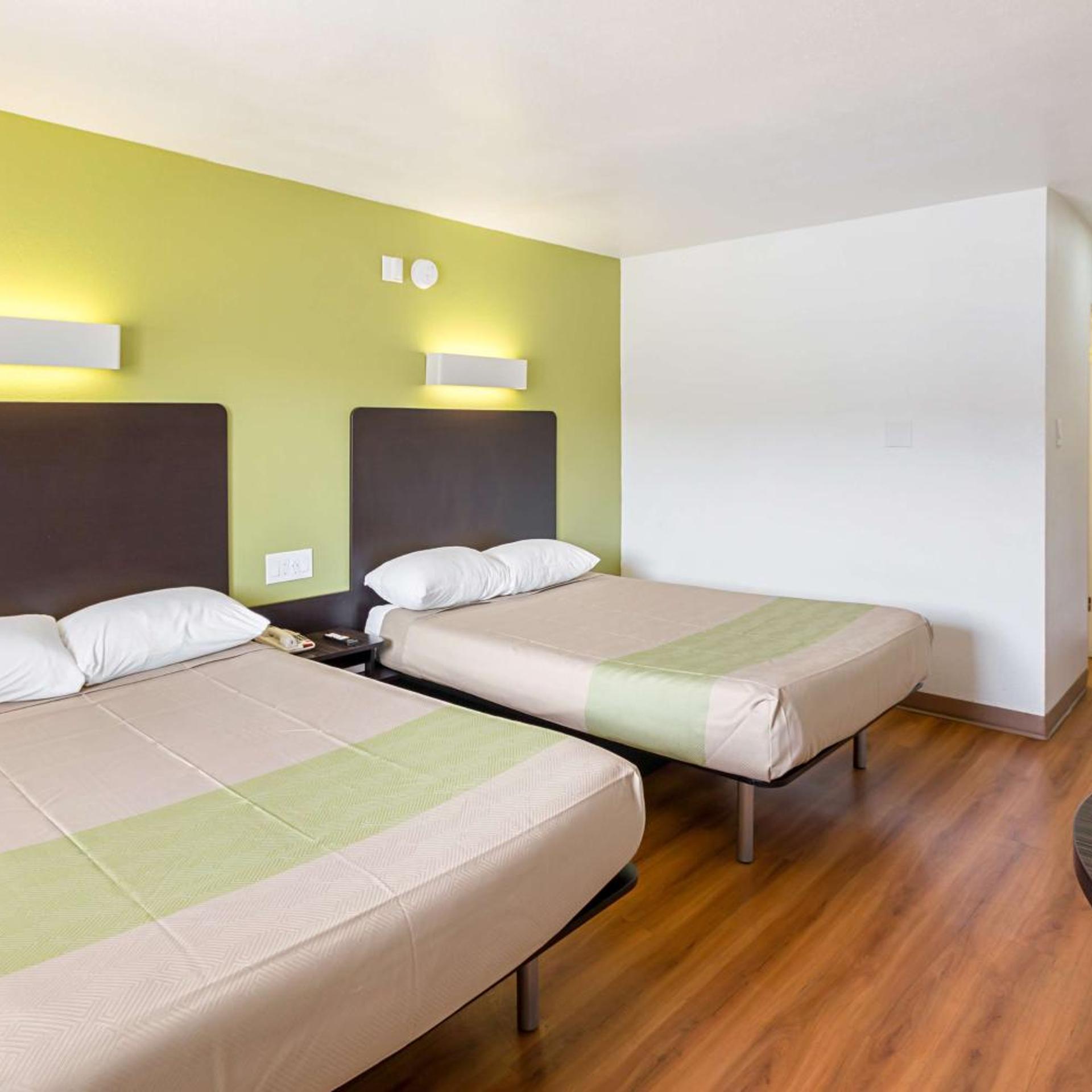 ROOM, QUADRUPLE, ACCESSIBLE