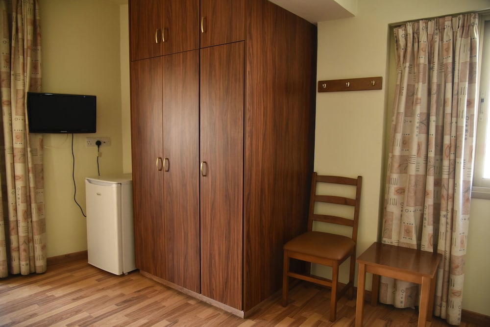 Elysso Hotel 44/60
