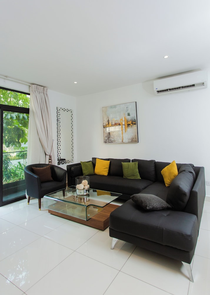 Accra Luxury Apartments at The Gardens 36/50