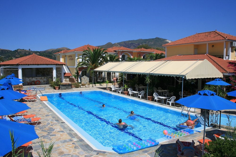 Metaxa Hotel 17/23