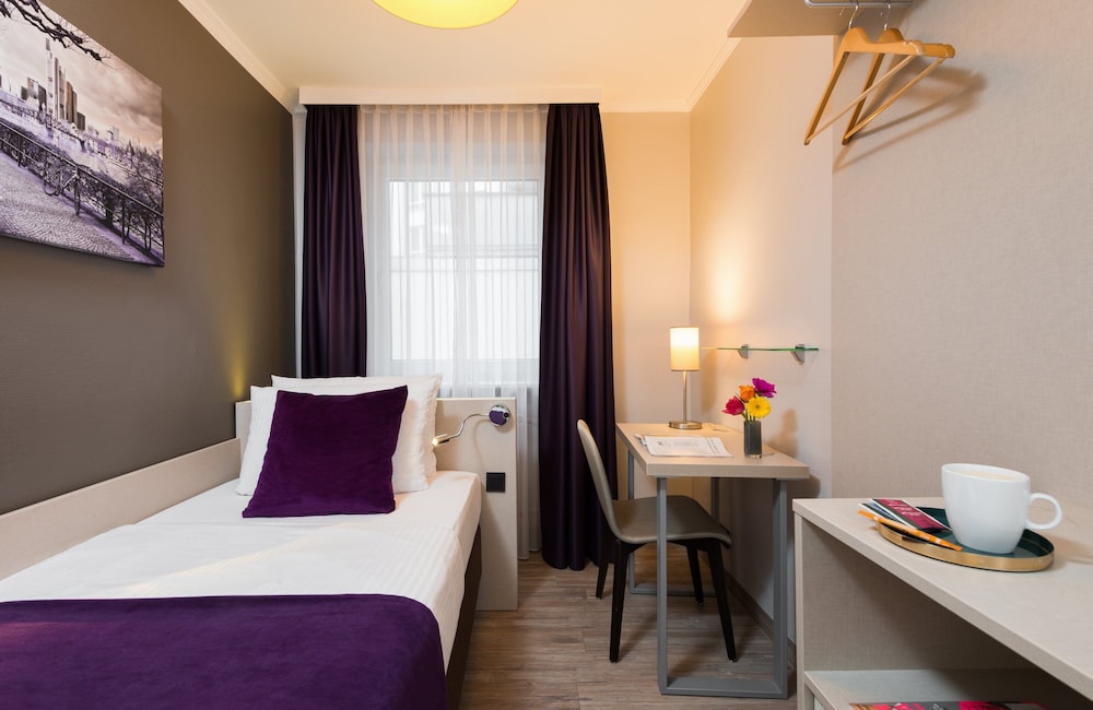 Leonardo Hotel Frankfurt City Center 17/35