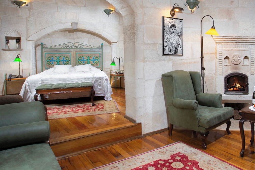 Stone, Suite, King Bed, Queen Bed، Terra Cave Hotel 3/4