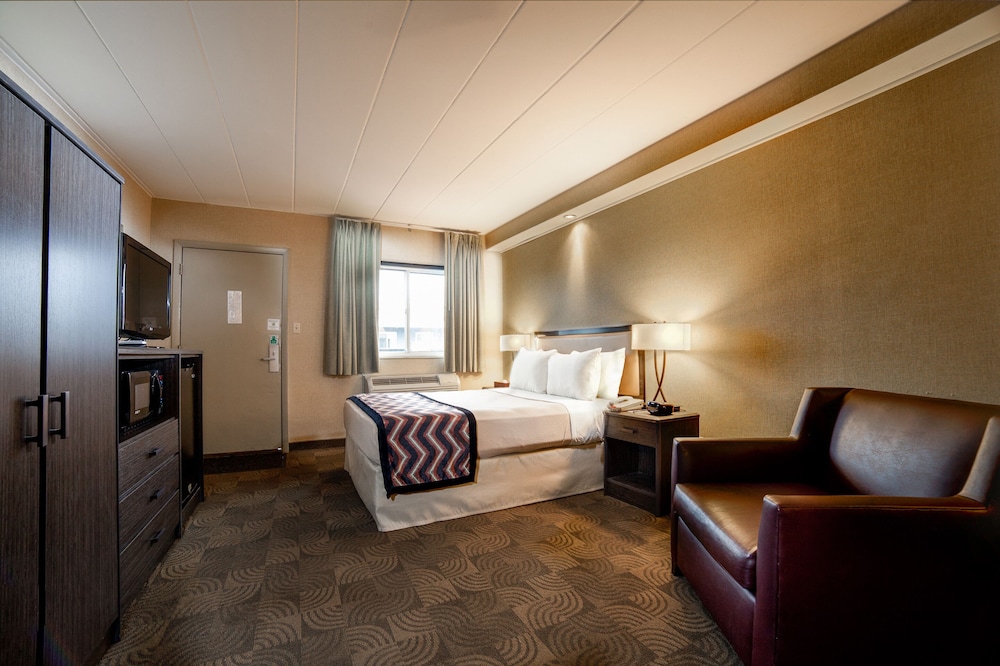Carlton Inn Midway 11/44