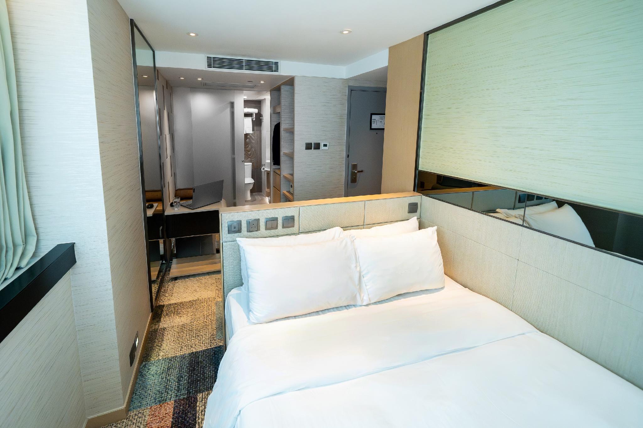 Semi Room, Signature, Semi Double Bed