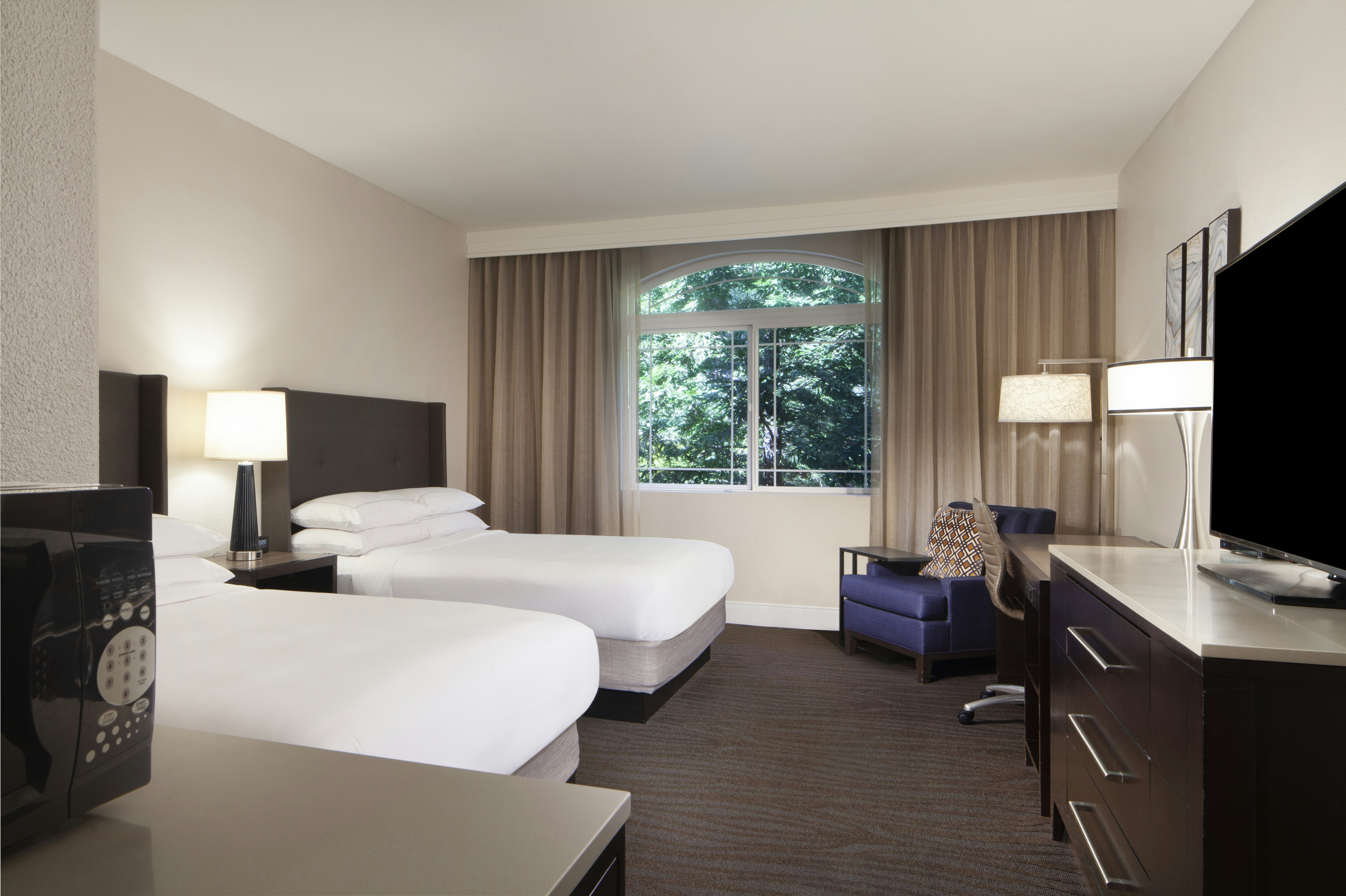 Hilton Santa Cruz/Scotts Valley 8/75