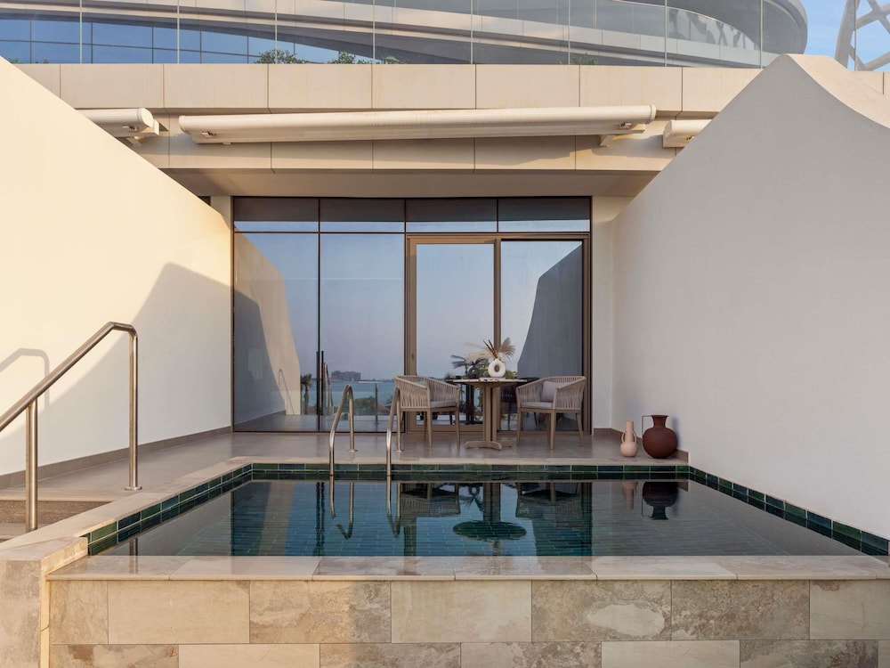 SO/RAS AL KHAIMAH ADULTS ONLY 13 25/55
