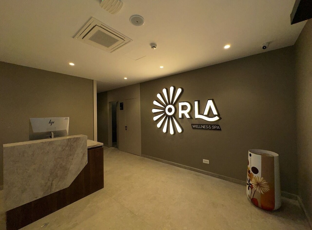 GRAND VM CONFERENCE & SPA 6/50
