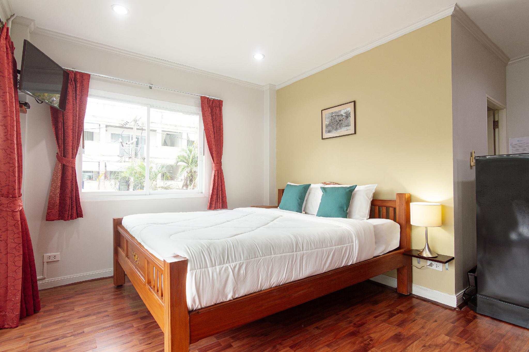 STANDARD, TRIPLE, 1 DOUBLE AND 1 SINGLE BED