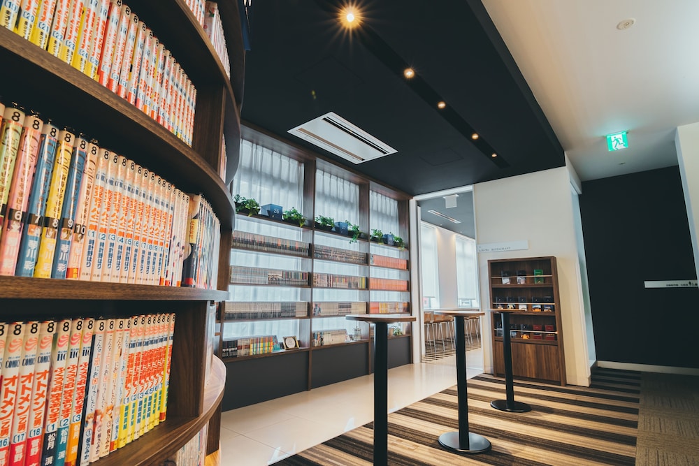 Quintessa Hotel Kokura Comic & Books 36/50